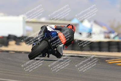 media/Oct-08-2022-SoCal Trackdays (Sat) [[1fc3beec89]]/Turn 16 (125pm)/